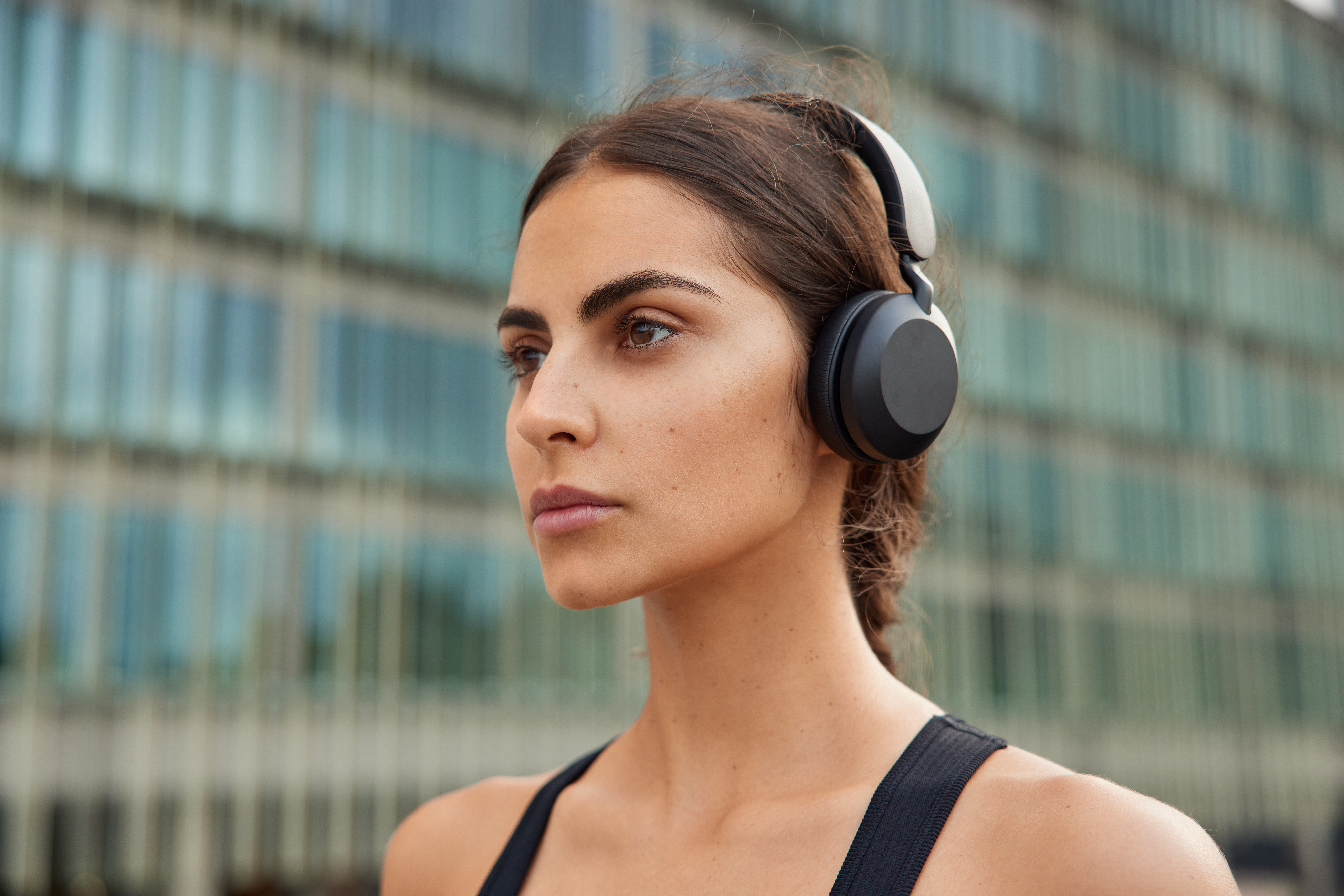 Как выбрать беспроводные наушники: гид без маркетинговой шелухи