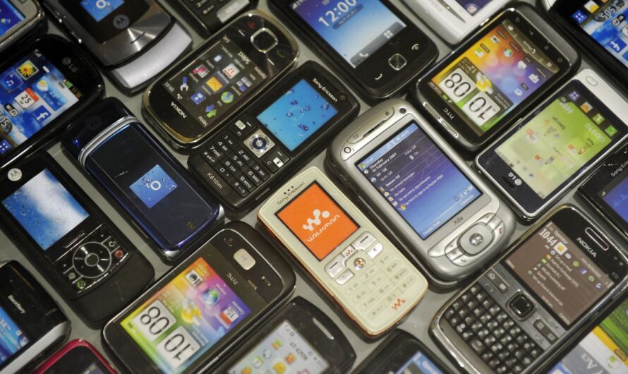 Что делать с старым телефоном, если просто выбросить — жалко?